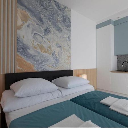 Willa Przy Porcie - Apartamenty Z Aneksami Kuchennymi Ustka Buitenkant foto