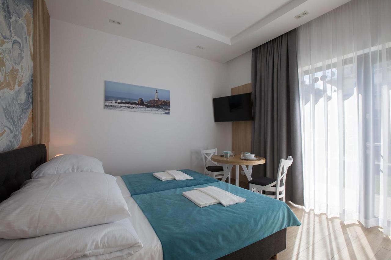 Willa Przy Porcie - Apartamenty Z Aneksami Kuchennymi Ustka Buitenkant foto