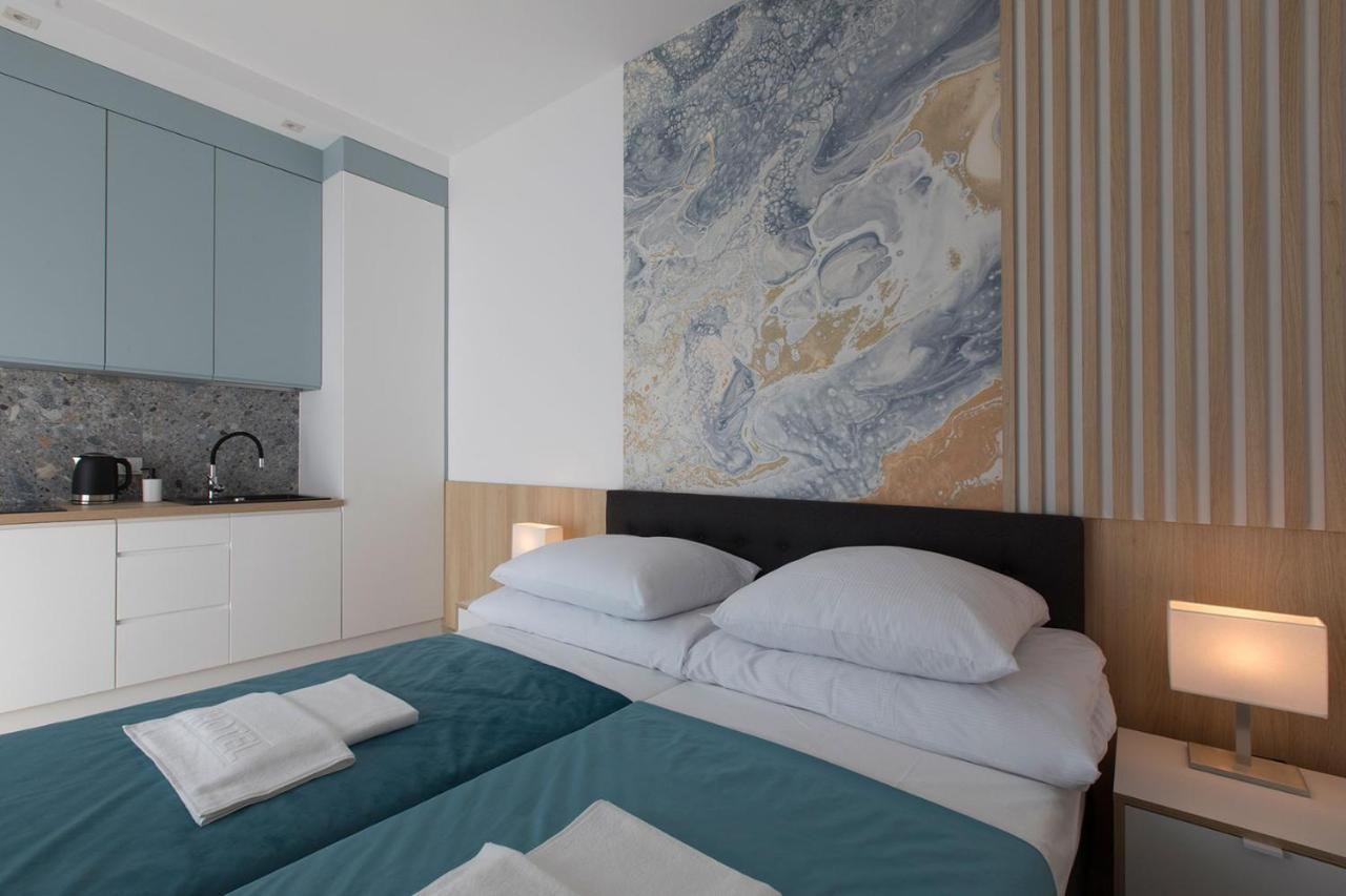 Willa Przy Porcie - Apartamenty Z Aneksami Kuchennymi Ustka Buitenkant foto