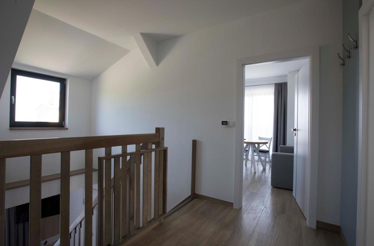 Willa Przy Porcie - Apartamenty Z Aneksami Kuchennymi Ustka Buitenkant foto