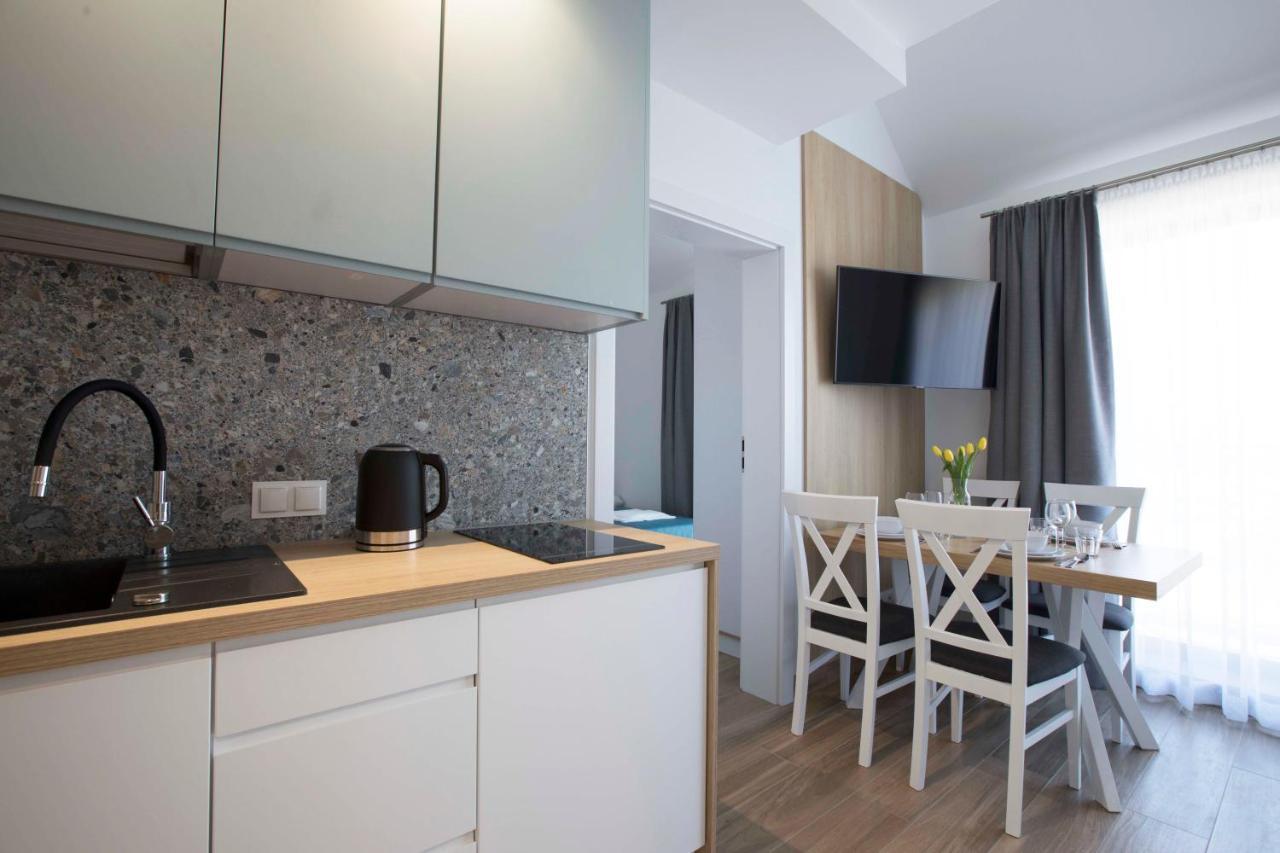 Willa Przy Porcie - Apartamenty Z Aneksami Kuchennymi Ustka Buitenkant foto