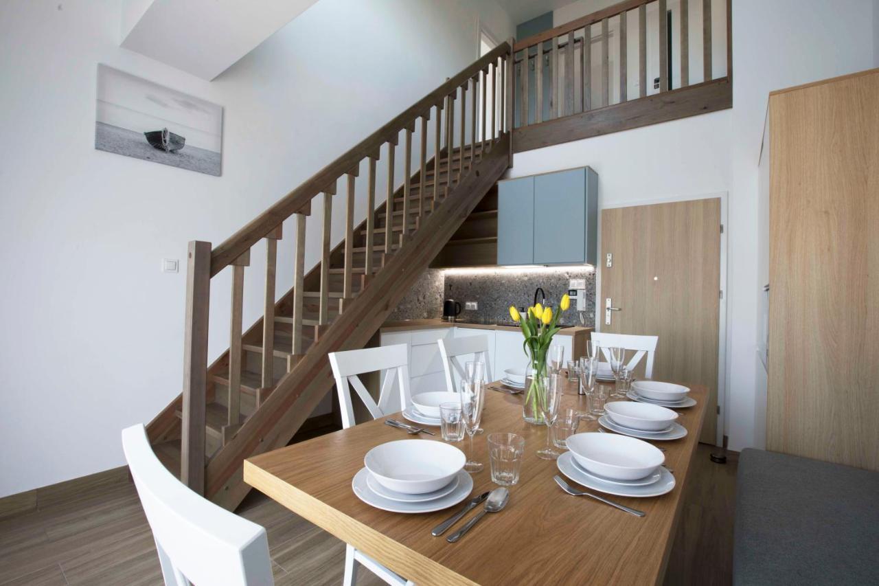 Willa Przy Porcie - Apartamenty Z Aneksami Kuchennymi Ustka Buitenkant foto