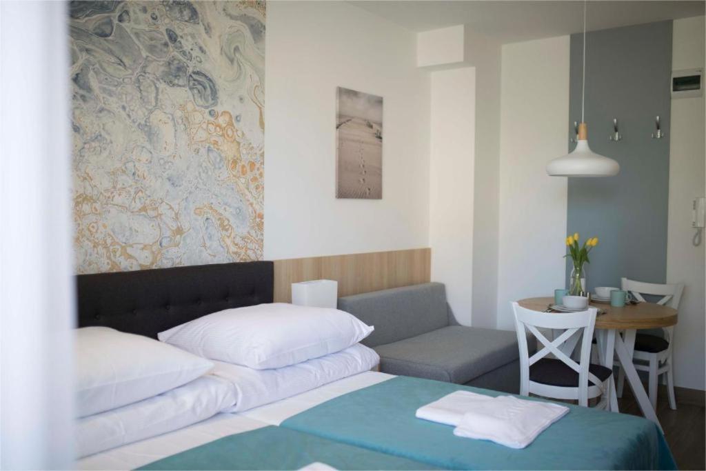 Willa Przy Porcie - Apartamenty Z Aneksami Kuchennymi Ustka Buitenkant foto